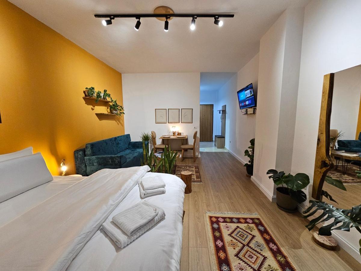Vibe Studio Apartment Tirana Bagian luar foto