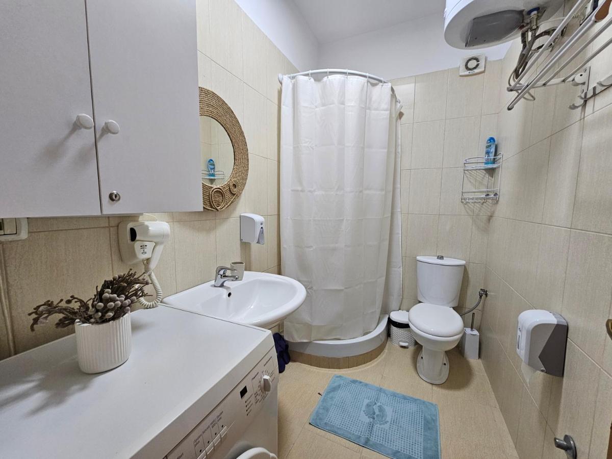 Vibe Studio Apartment Tirana Bagian luar foto