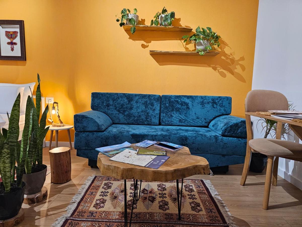 Vibe Studio Apartment Tirana Bagian luar foto