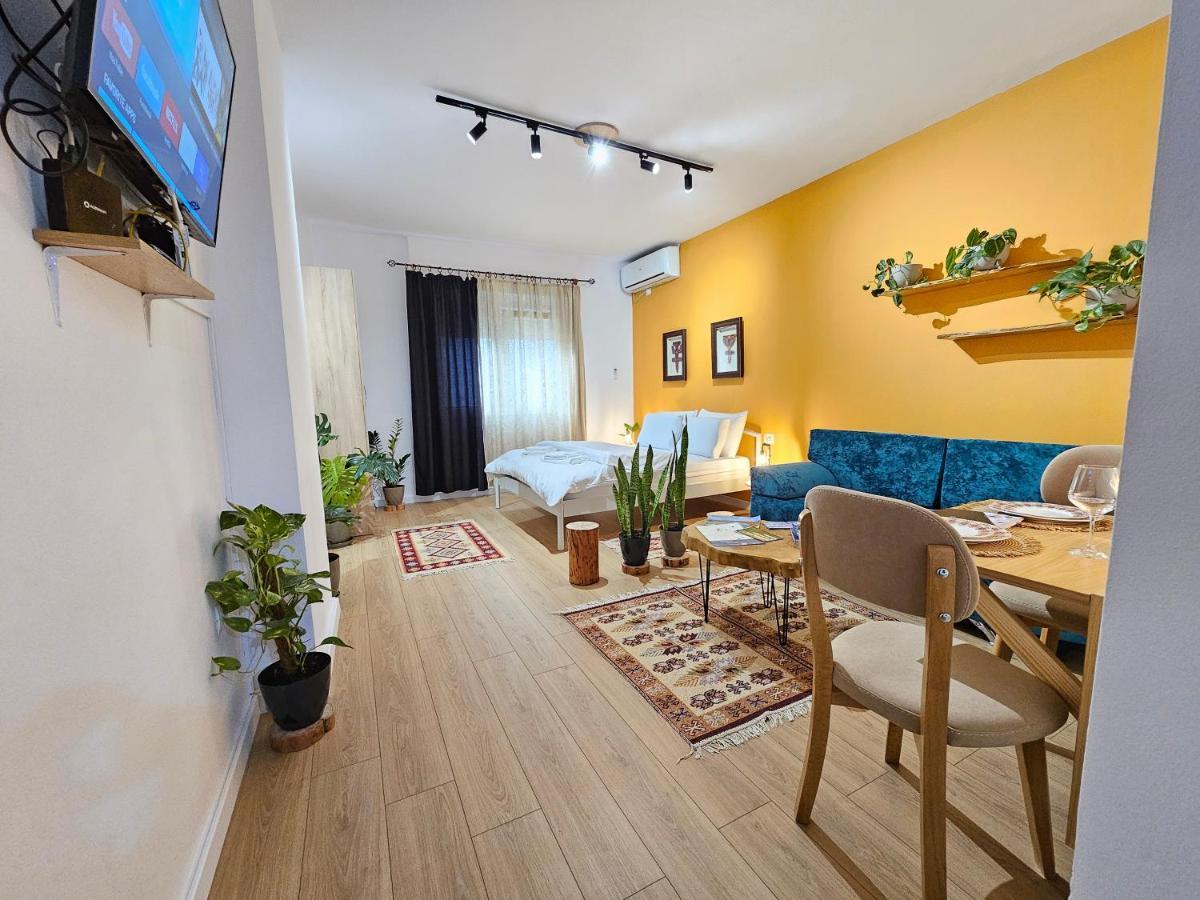 Vibe Studio Apartment Tirana Bagian luar foto