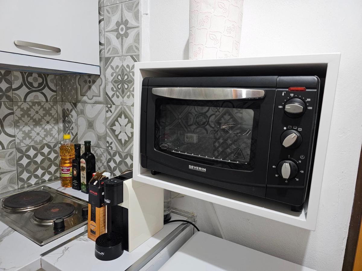 Vibe Studio Apartment Tirana Bagian luar foto
