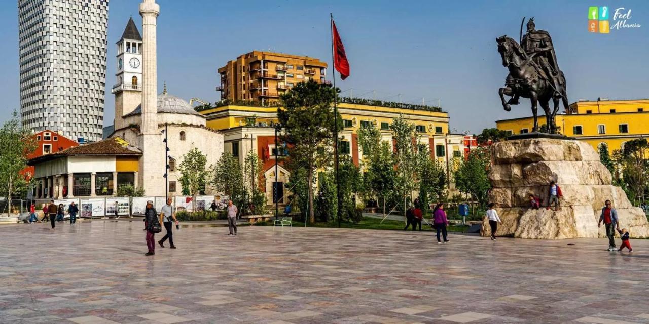 Vibe Studio Apartment Tirana Bagian luar foto